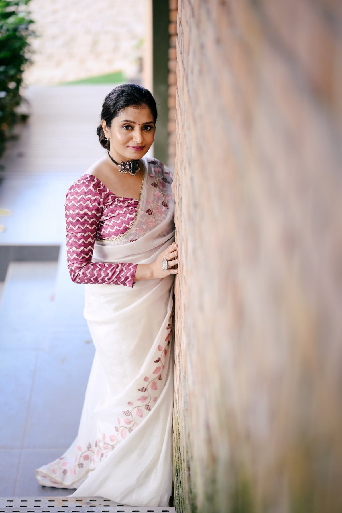 White Crush Georgette Saree with Leaf Embroidery & Lace Border
